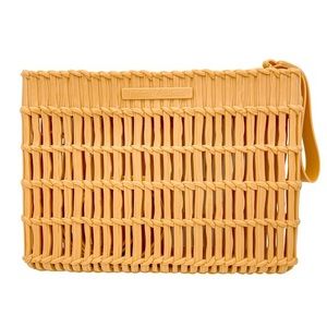 MELISSA CLUTCH + SALINAS